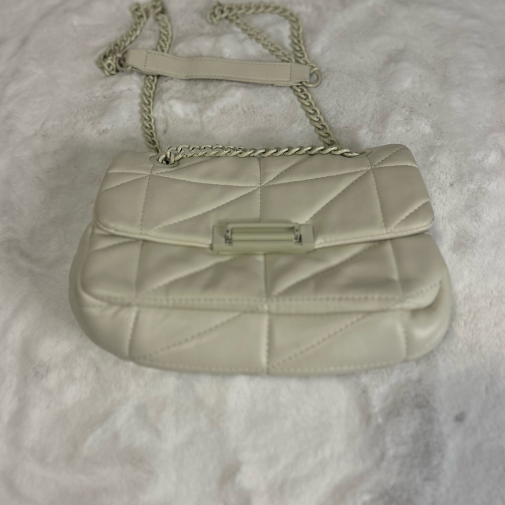Bershka Cream Quilted Chain Strap Shoulder Bag Mini Purse - Picture 3 of 7